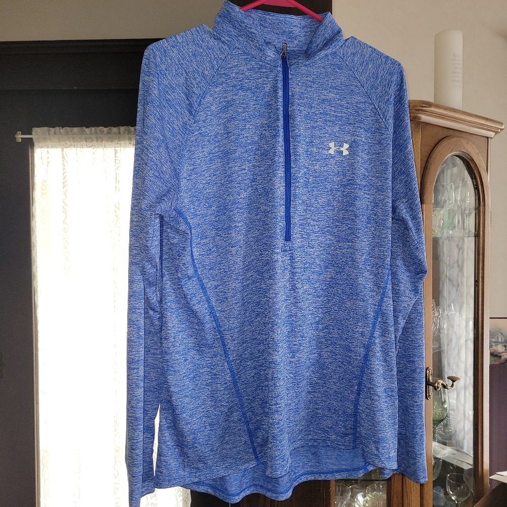 Thin fabric women's underw armour. Xl
